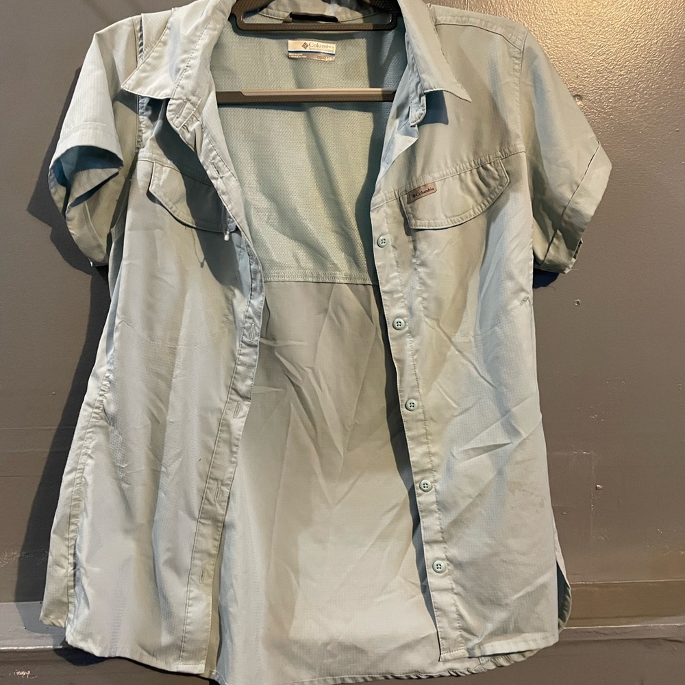 Columbia lightweight shirt